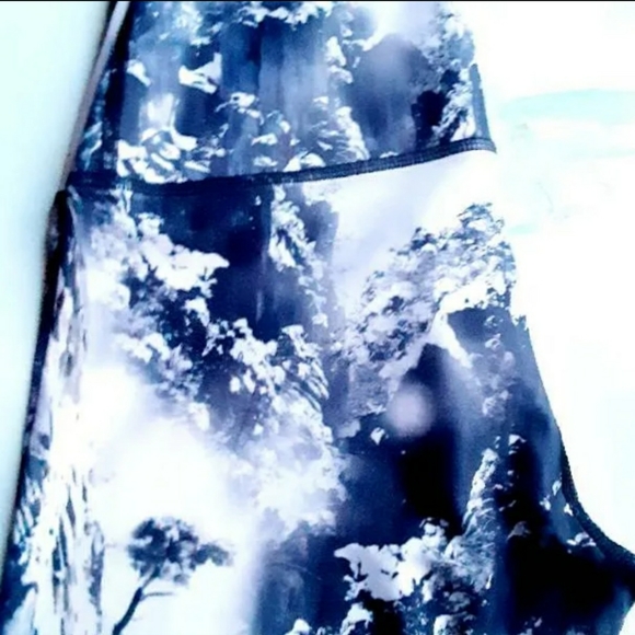 Yoga Democracy High Rise Legging - 32" - S - Picture 6 of 10